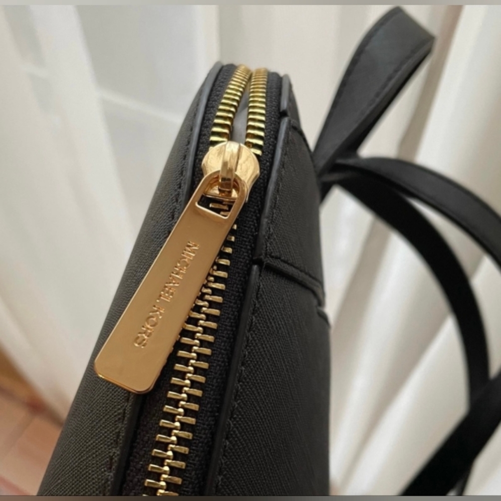 New $298 Michael Kors Saffiano Leather CINDY LG BACKPACK MK Bag - Picture 5 of 6